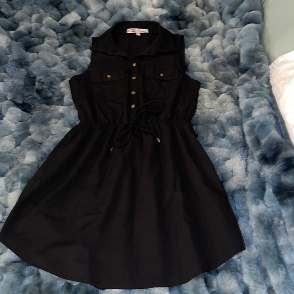 Black dress - Picture 1 of 6